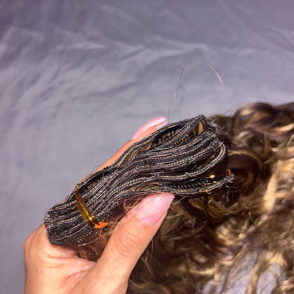 Hair Extensions - Picture 4 of 8